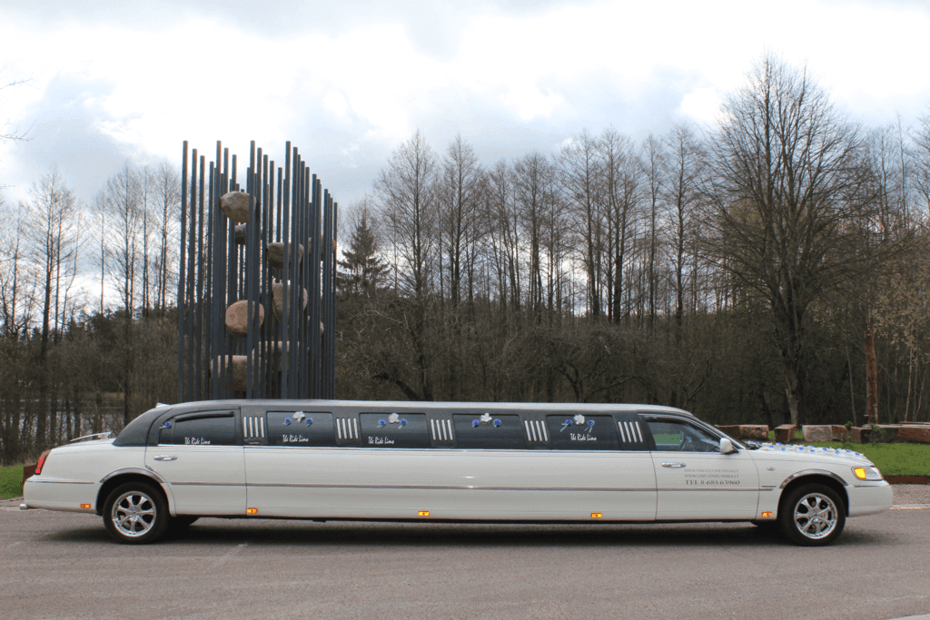 12-14 vietu limuzinas Mazeikiuose