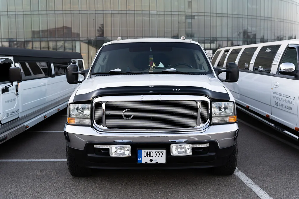 20-22 vietu limuzinas