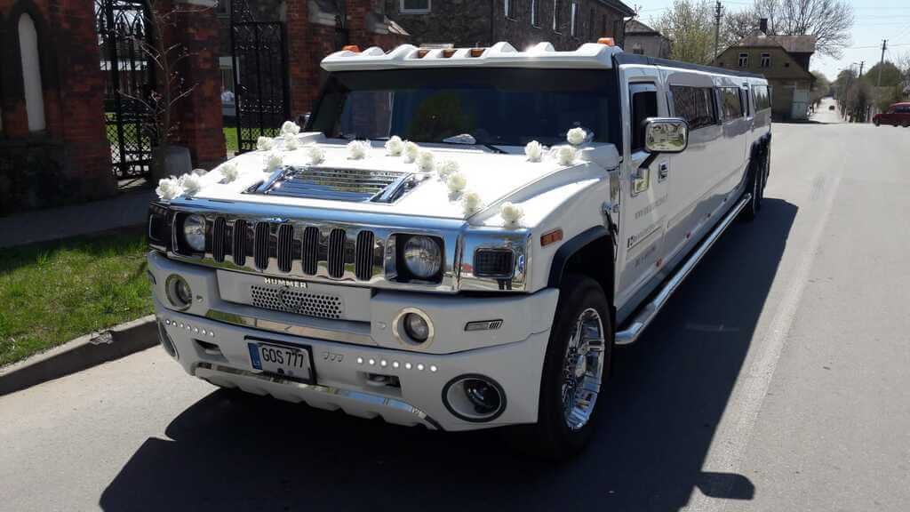 22-26 vietu limuzinas nuoma Kaunas