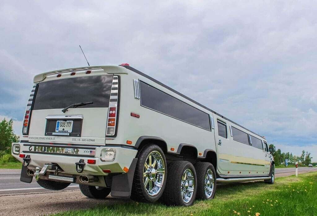 Vieno didziausio limuzino nuoma Kaune