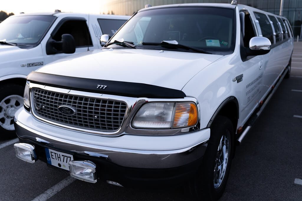 14-16 vietų limuzinas vienas populiariausių Lietuvoje